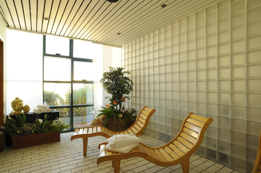 Le Terrazze Aparthotel อาลัสซิโอ ภายนอก รูปภาพ